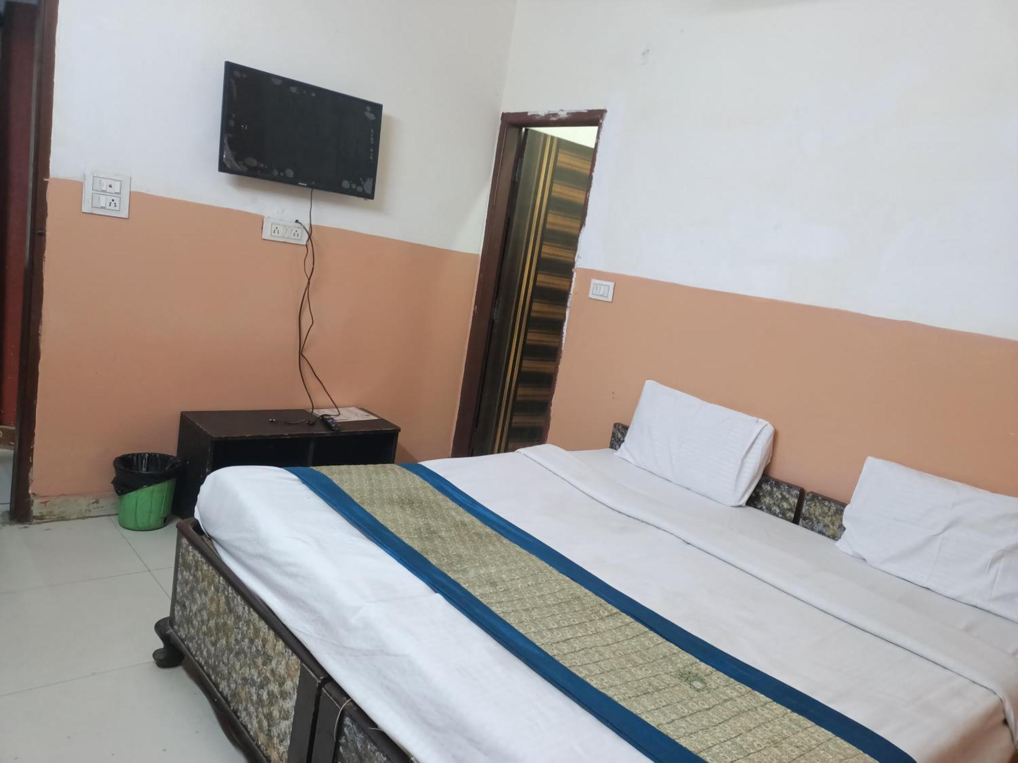 Hotel Royal India - Vijay Enclave New Delhi Exterior photo